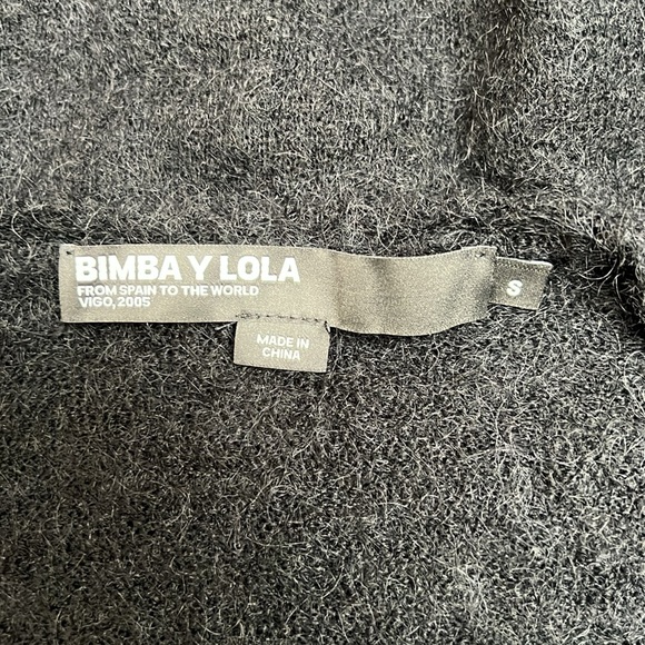 Bimba Y Lola Logo Embroidered V-Neck Jumper Sweater - Picture 6 of 8